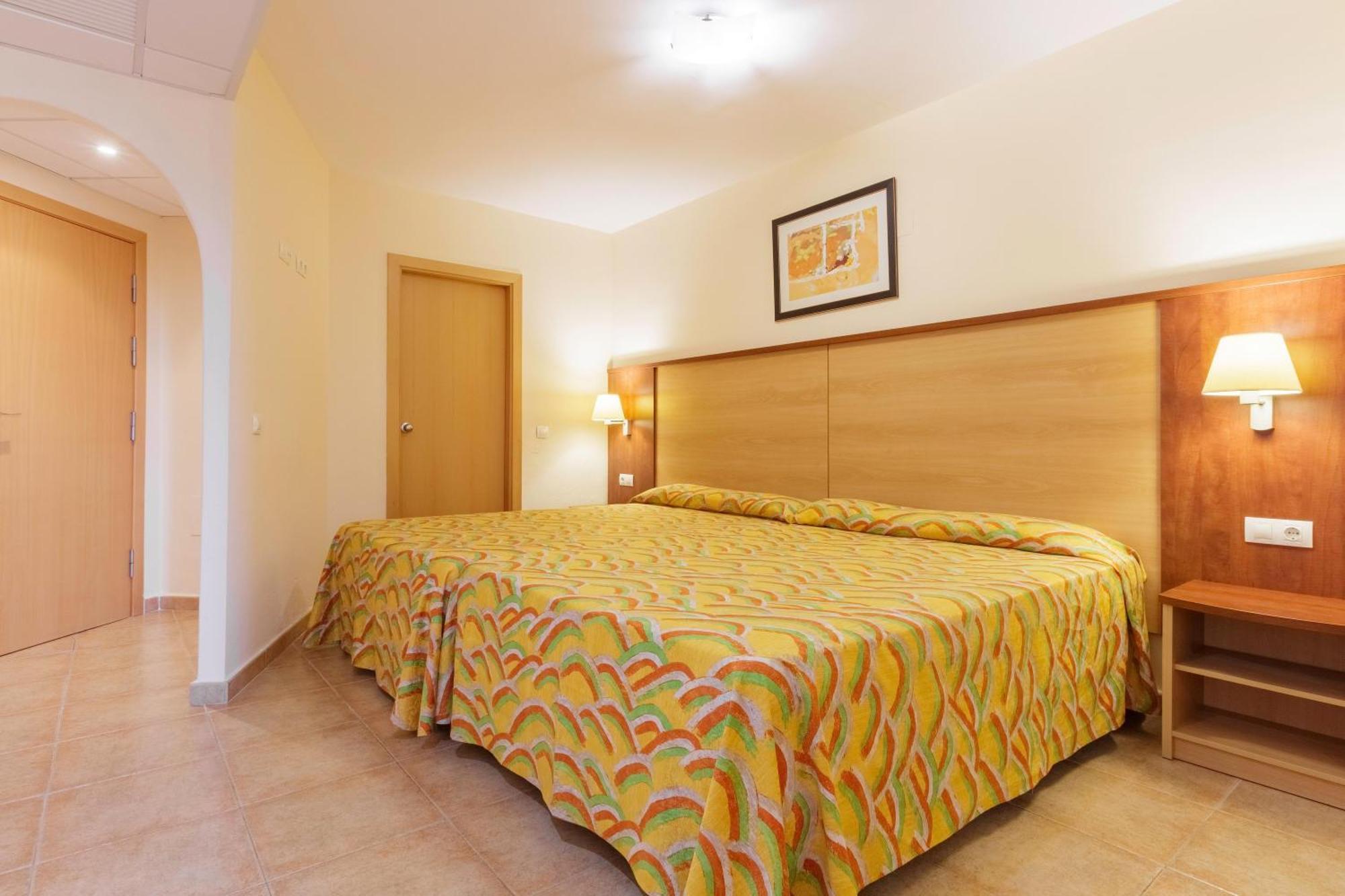 Apartamentos Best Alcazar La Herradura  Exterior photo